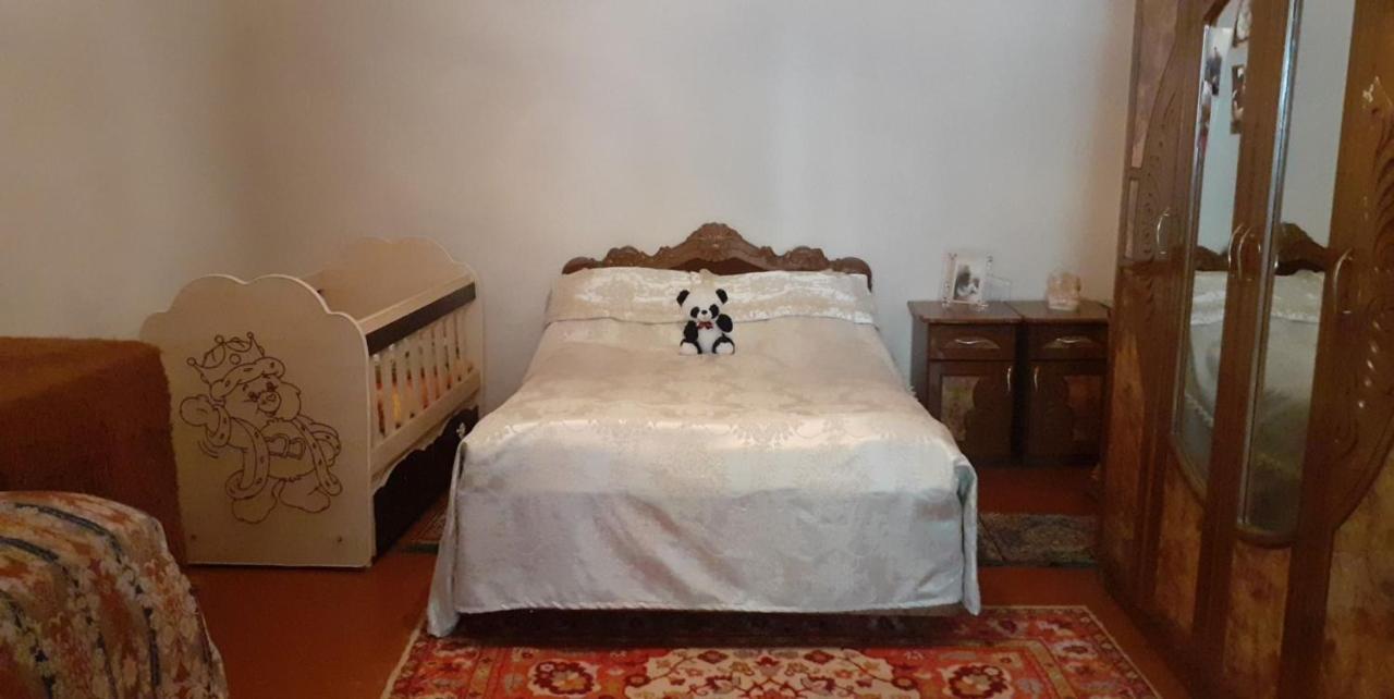 Guest House Otilia Ґюмрі Екстер'єр фото