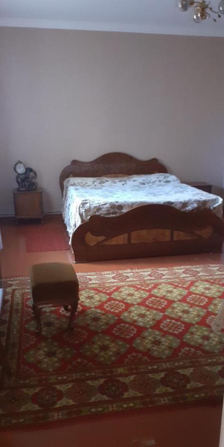 Guest House Otilia Ґюмрі Екстер'єр фото